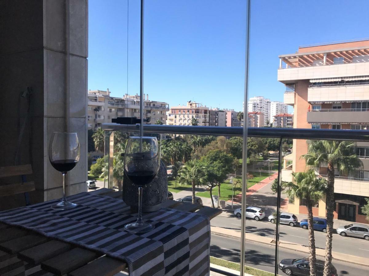 Apartamento Paseo Maritimo Antonio Banderas Málaga Exterior foto